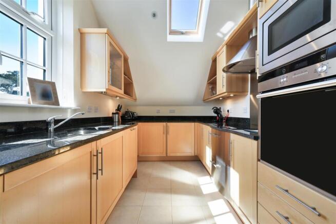 LITTLETON GRANGE, FLAT  (12).jpg