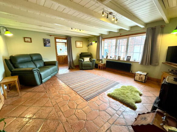 4 bed Semi-Detached for sale Image 6