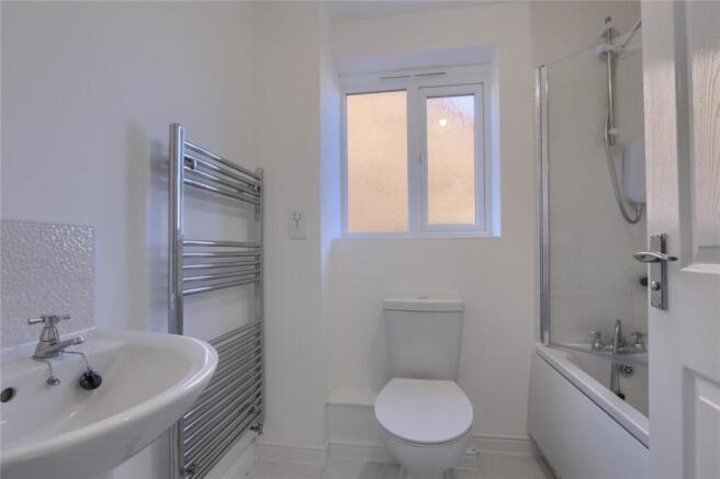 4 bed Detached to rent Image 12