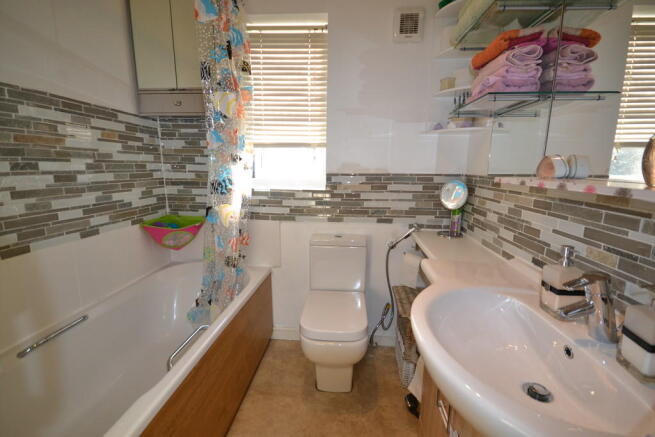 Photo 16