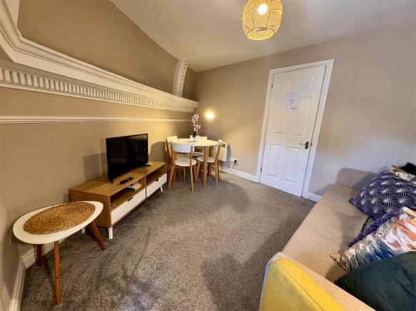 1 bed Apartment to rent Image 7