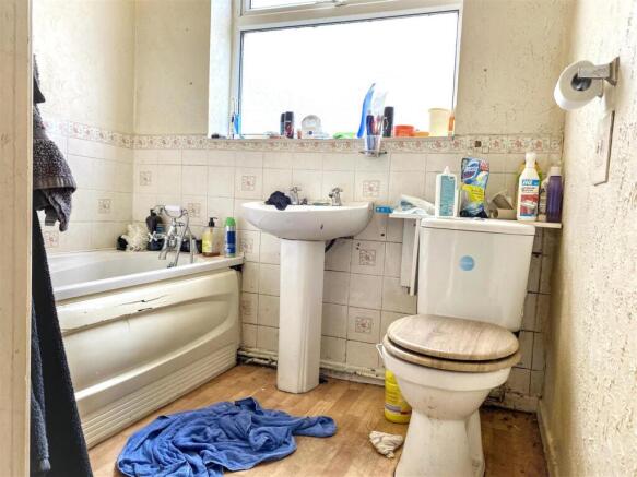 3 bed Terraced for sale Image 8
