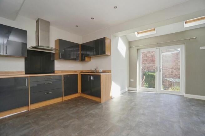 3 bed Semi-Detached for sale Image 8