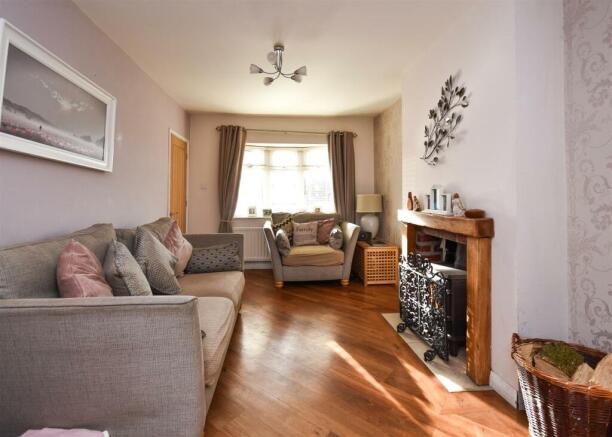 44 Market Lane Living Room.jpg
