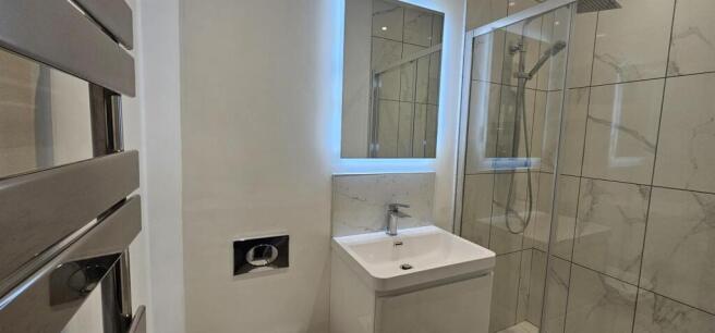 Flat 1 Studio Shower Room .jpg