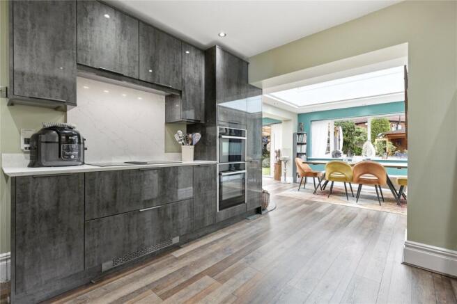 3 bed Bungalow for sale Image 11