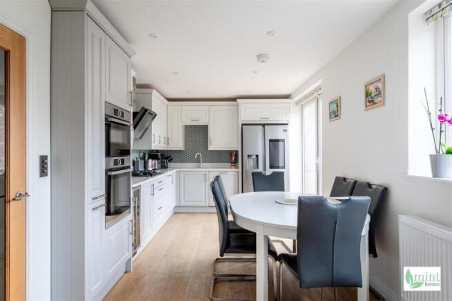 Watermark - 24 Manor Drive-11.jpg