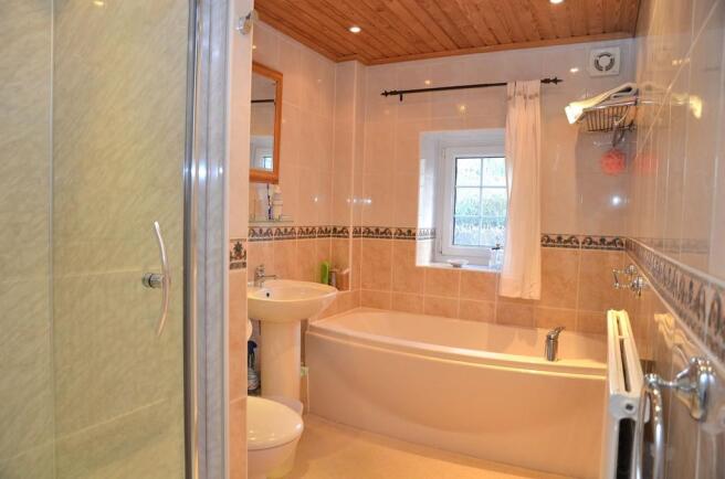 4 piece bathroom