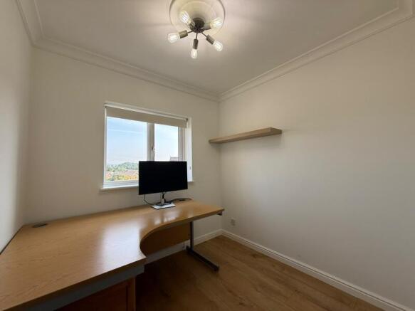 4 bed Detached to rent Image 11