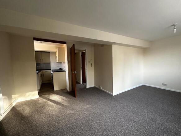 12A Aldiss Court, High Street, Dereham, Norfolk NR19 1TS photo 4