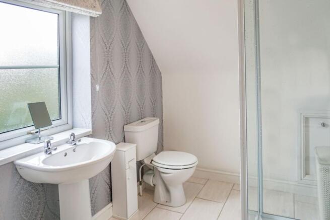 Master En-suite