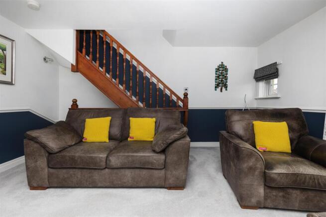 3 bed Town House for sale Image 11