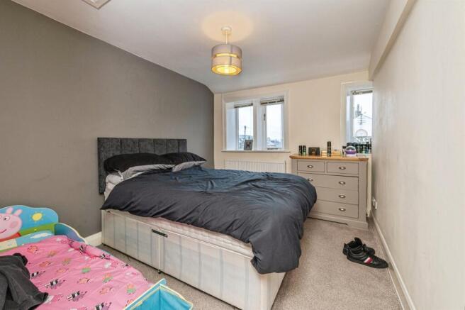 2 bed Semi-Detached for sale Image 6