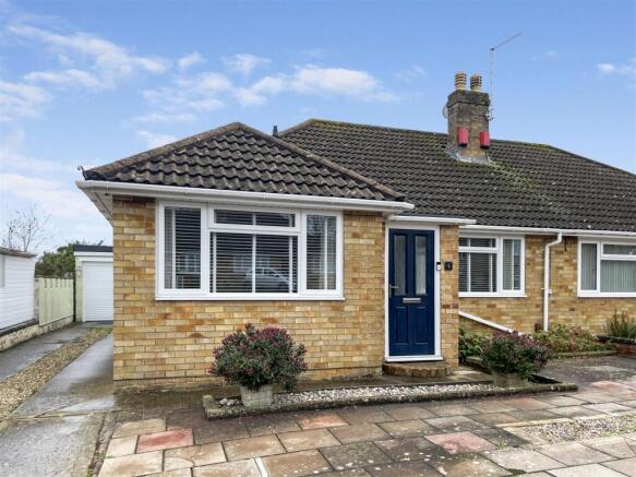 2-bed semi-detached on Haydon View Road, Swindon, £315,000