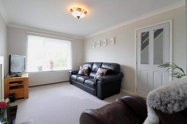 4 bed Detached for sale Image 5