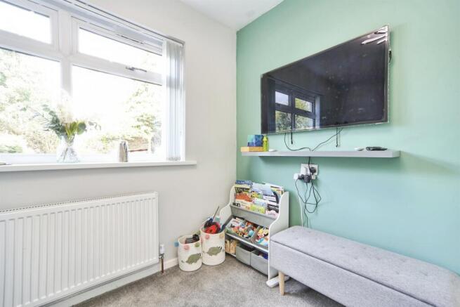 3 bed Semi-Detached for sale Image 11