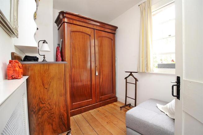 Bedroom 2.JPG