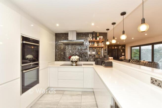 Kitchen/Breakfast Area