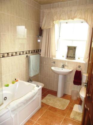Master Ensuite