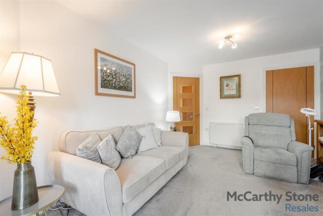 1 bed Apartment for sale Image 6