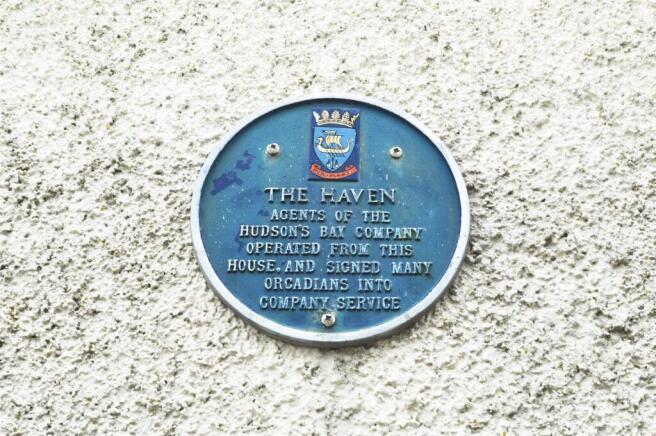 Plaque