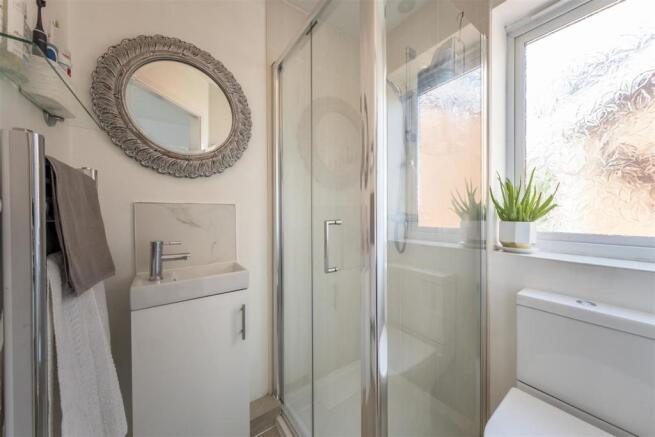 3 Tealby Close-012.JPG