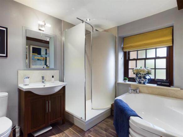 BathroomWC.jpg