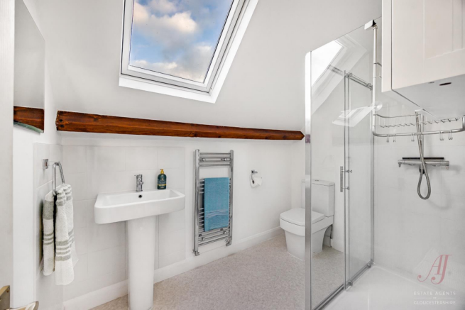 ensuite 2.png