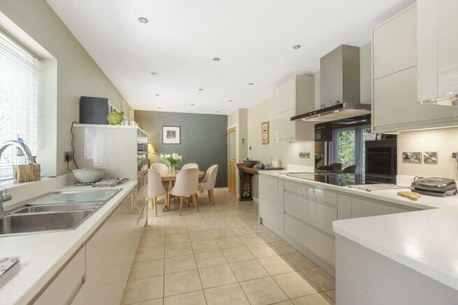 Kitchen/dining
