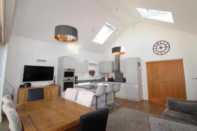 Ockendon Road, North Ockendon, Essex photo 5