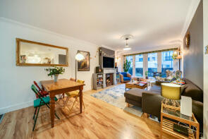 25, 236 Bishopsmead, Camberwell Road, London SE5 0EU