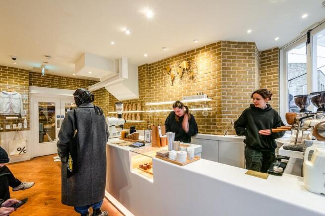 Broadway Mkt 33  8.jpg