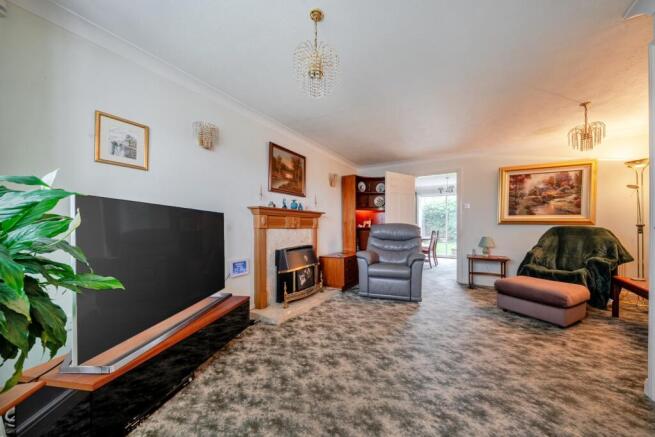 Garner Close, Carterton, Oxfordshire, OX18 photo 4