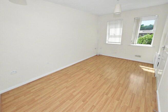 2 bed Apartment for sale Image 5