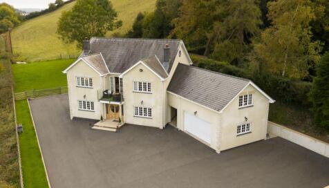 Maes Y Llan, Llandre, Bow Street, SY24