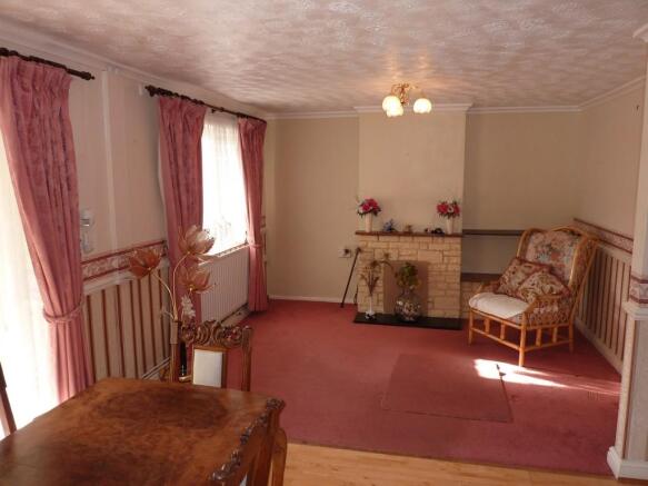 LOUNGE AREA