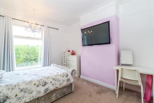 3 bed Terraced for sale Image 8
