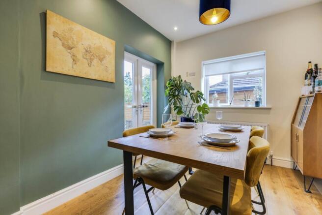 4 bed Semi-Detached for sale Image 6