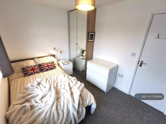 Room 4: Double Room (Bathroom Shared With 1 Other)