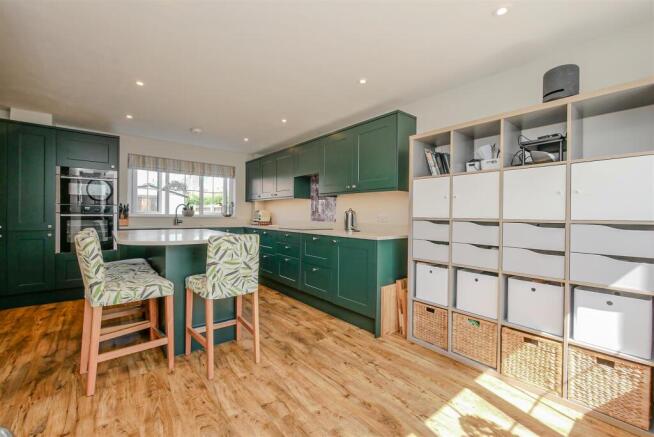 Kitchen/Breakfast/Family Room