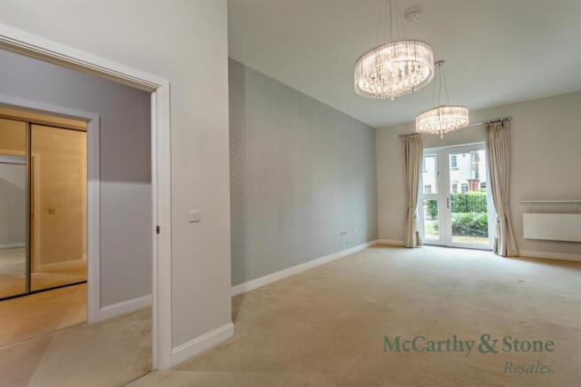 8704217-interior12-800.jpg