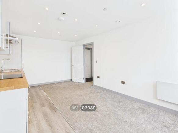 1 bed Apartment to rent Image 6