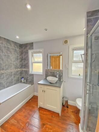 Bathroom & Shower