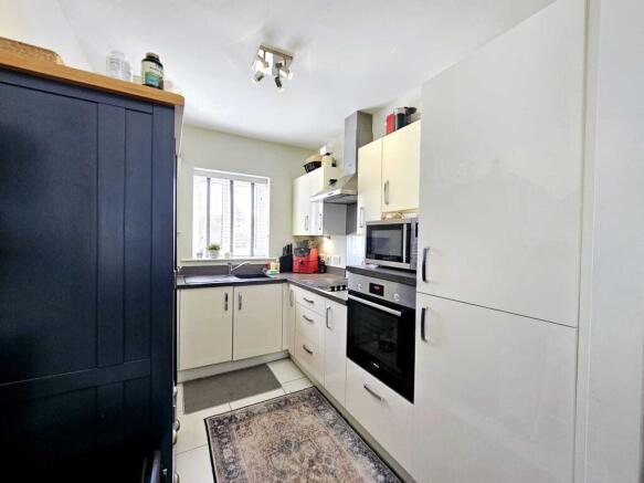 2 bed Semi-Detached Bungalow for sale Image 5