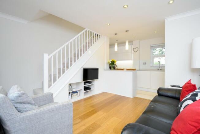 Hyacinth Close, Hampton, TW12 - View 5