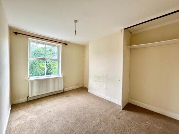 3 bed Terraced for sale Image 5