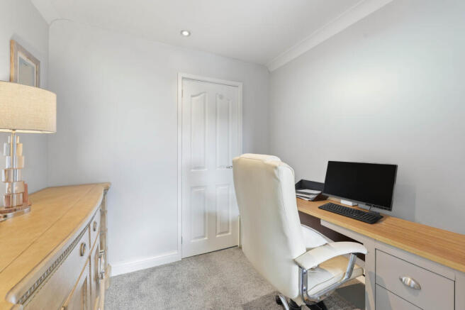 4 bed Detached for sale Image 10
