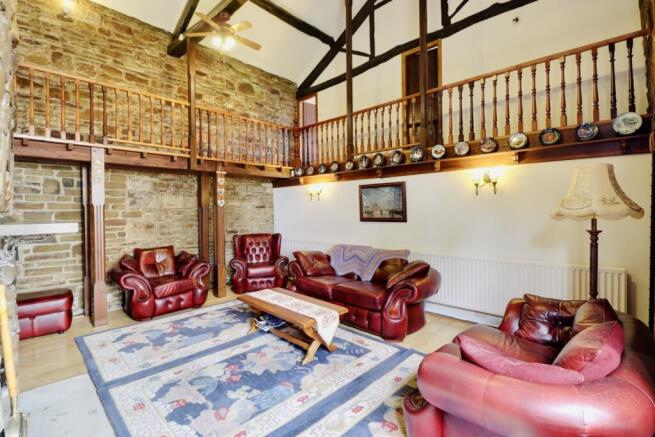 4 bed Barn Conversion for sale Image 8