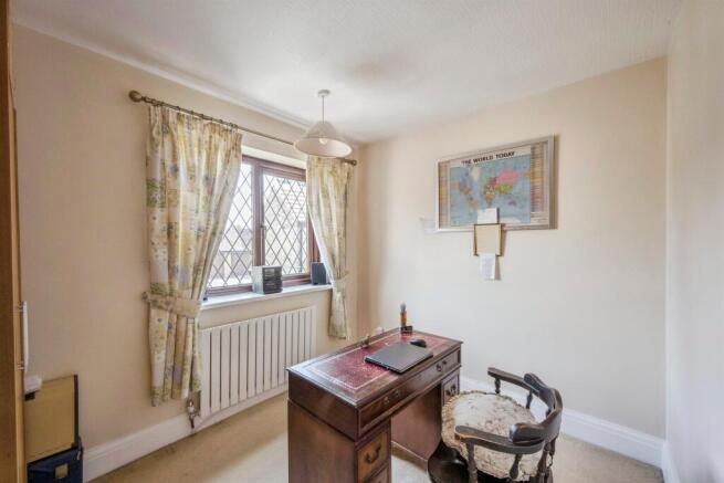 2 bed Semi-Detached for sale Image 11