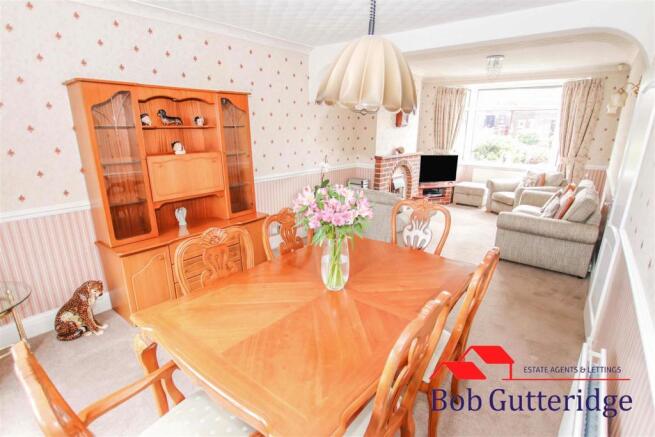 THOUGH LOUNGE / DINING ROOM